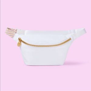 ๐ธONE LEFT๐ธNEW STONEY CLOVER LANE X TARGET LIMITED EDTION WHITE FANNY PACK ๐